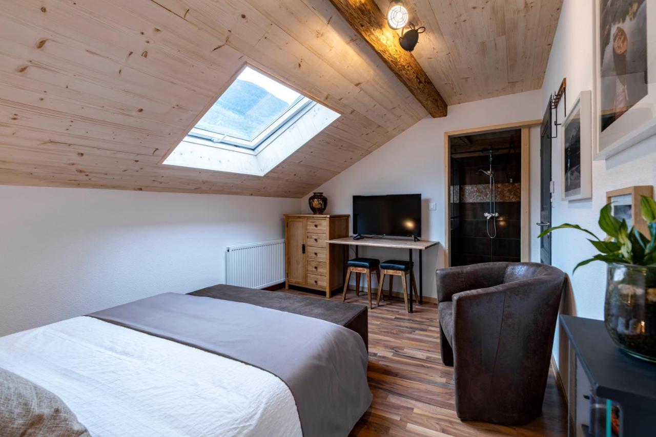 B&B Restaurant Le Pernollet Evionnaz エクステリア 写真