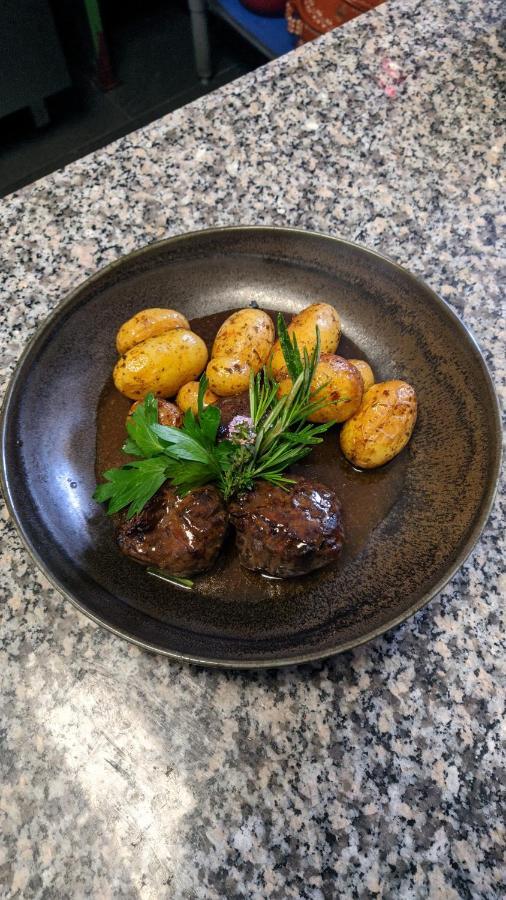B&B Restaurant Le Pernollet Evionnaz エクステリア 写真