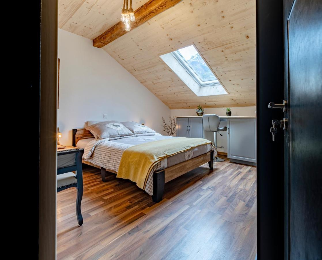 B&B Restaurant Le Pernollet Evionnaz エクステリア 写真