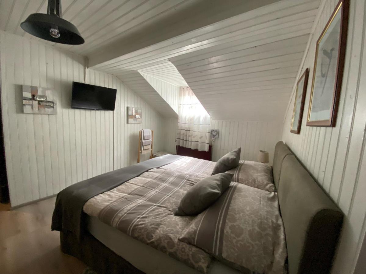 B&B Restaurant Le Pernollet Evionnaz エクステリア 写真