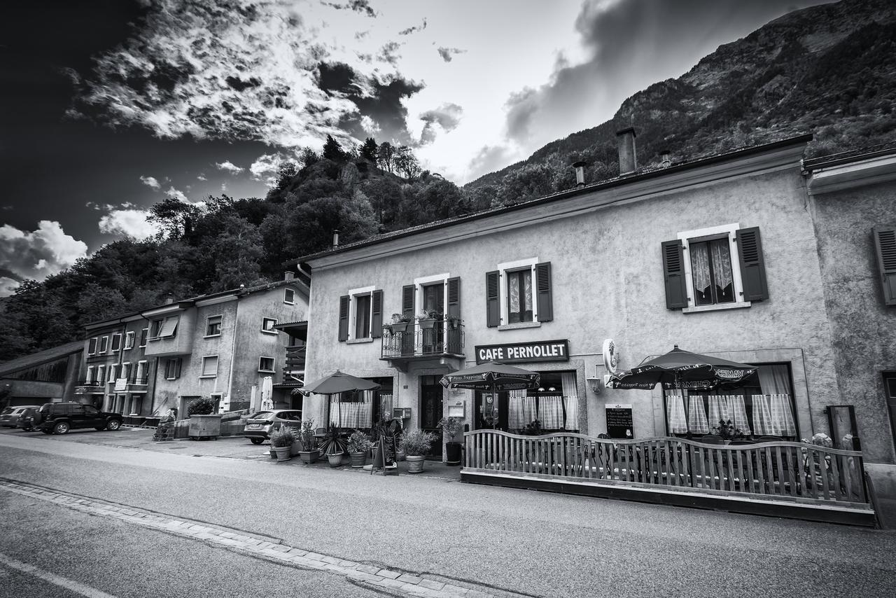 B&B Restaurant Le Pernollet Evionnaz エクステリア 写真
