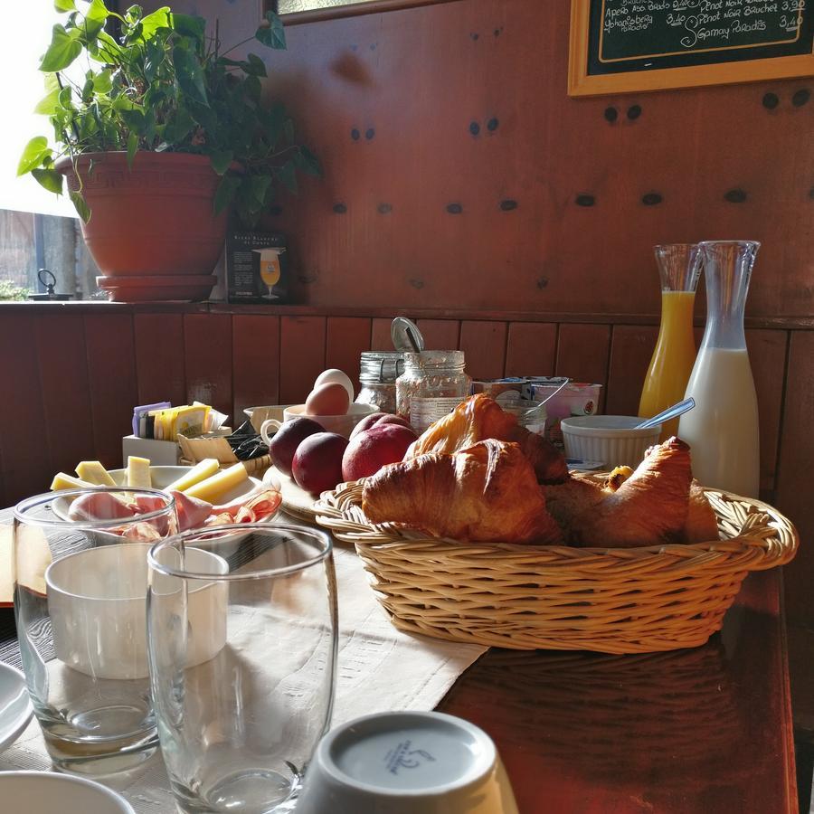 B&B Restaurant Le Pernollet Evionnaz エクステリア 写真